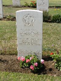 Heliopolis War Cemetery - Shams-Ul-Haq, 